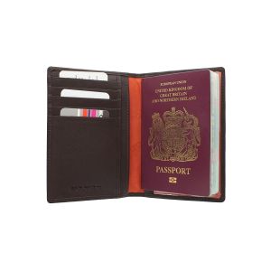 Mala Leather Origin RFID-Safe Passport Holder